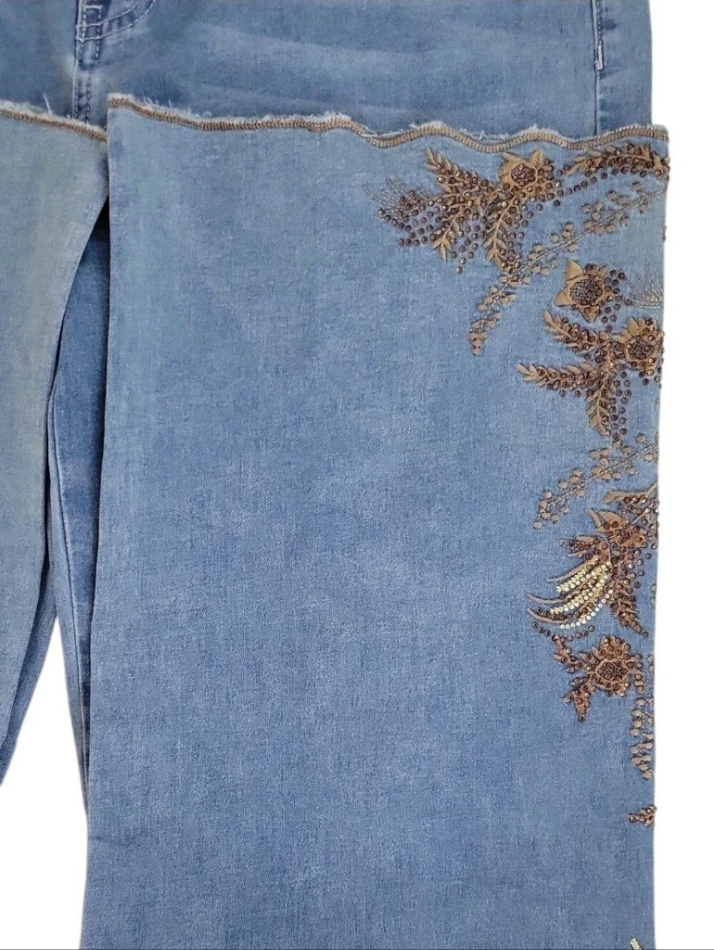 A.Z.I. Embroidered Light Blue Wide-Leg Lightweight Jeans Size 10